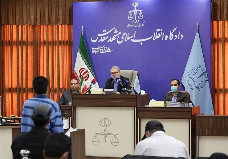 دادگاه حادثه تروریستی در حرم رضوی| نماینده دادستان: متهم دارای تفکرات تکفیری بود| متهم: افراد بی‌گناه را مورد حمله قرار دادم