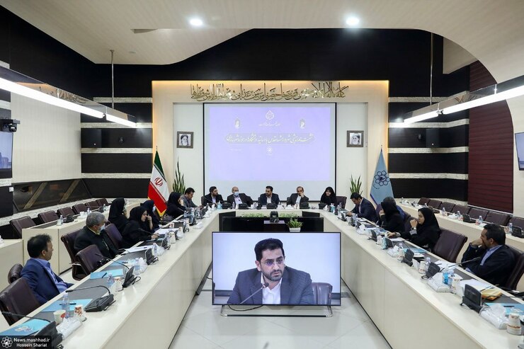 شهردارمشهد گفت: آماده استفاده از نظرات جامعه علمی و دانشگاهی برای توسعه شهر هستیم، اینکه گمان کنیم شهر را می‌توان به‌تن‌هایی مدیریت کرد اشتباه است.