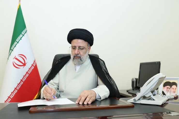 رئیس جمهور تصریح کرد: دولت مردمی مصمم است برای ایران قوی، بسترهای لازم برای شکوفایی هر چه بیشتر استعدادهای دختران این سرزمین، در عرصه‌های مختلف علمی، فرهنگی، اقتصادی، اجتماعی، سیاسی، ورزشی و سایر عرصه‌ها فراهم شود.