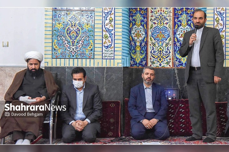 مسجد قائم (عج) واقع در خیابان حر در محله شهید معقول مشهد، میزبان دوازدهمین نشست «پای حرف مردم» با حضور برخی اعضای شورای اسلامی شهر بود.