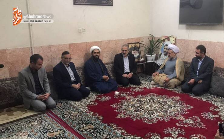 معاون پارلمانی رییس جمهور در دیدار با خانواده شهید اصلانی گفت: دشمن از هر راهی به دنبال ضربه زدن به انقلاب و نظام اسلامی هستند و شهادت مطلومانه شهید اصلانی و شهید دارایی نشان داد که خصومت دشمنان چقدر بالا است.