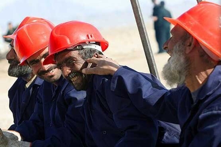 با تصویب هیات دولت، برای سال ۱۴۰۱ حداقل حقوق بازنشستگی سازمان تامین اجتماعی به میزان ۵۷ درصد افزایش یافت. همچنین برابر این مصوبه میزان افزایش حقوق بازنشستگان سایر سطوح به میزان ۱۰ درصد خواهد بود.