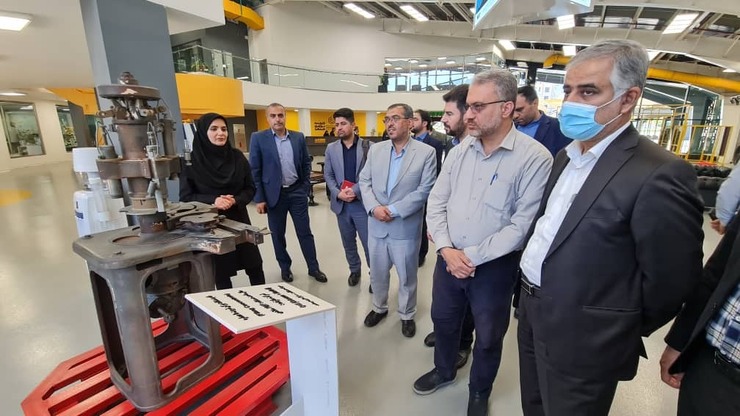 شهردار شیراز راه اندازی کارخانه نوآوری مشهد را الگویی برای ایجاد فضا‌های نوآورانه در کشور خواند.