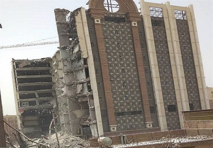 استاندار خوزستان گفت: سال ۹۶ در گزارش‌ها اعلام شد که ساختمان متروپل حین ساخت اشکالات فنی دارد و نظام مهندسی اعلام کرده بود برجی که قبلا و در سال ۹۸ افتتاح شده عینا از نظر پایداری اشکالاتی دارد؛ همه نامه‌ها و گزارش‌ها تاریخ دارند.