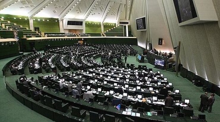 سخنگوی فراکسیون انقلاب اسلامی آخرین برنامه‌های فراکسیون در خصوص انتخابات هیئت رئیسه در اجلاسیه سوم مجلس را تشریح کرد.