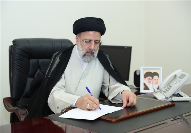 سخنگوی دولت از دستور رئیس‌جمهور به معاون اول برای بررسی و ارائه پیشنهاد‌های حمایتی درباره وضعیت دریافتی بازنشستگان با حضور نمایندگان بازنشستگان و سازمان تامین اجتماعی خبر داد.