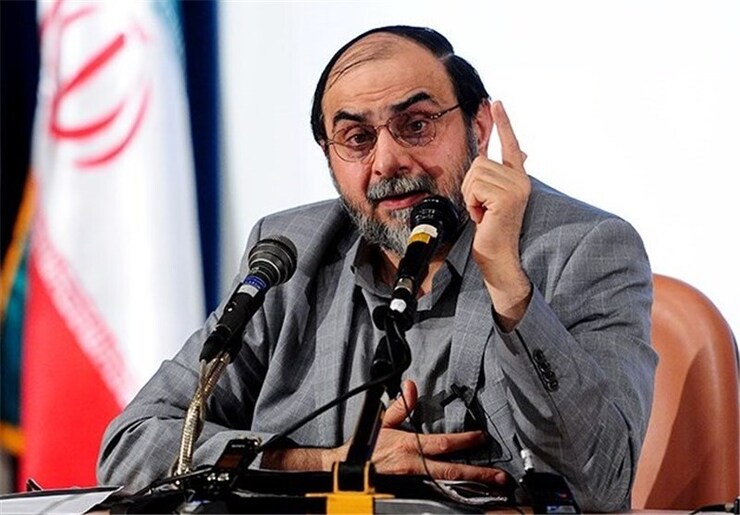 حسن رحیم‌پور ازغدی گفت: اینکه کلی بگوییم همه هنرمندان فاسدند و همه را متهم کردن، این درست نیست چون میان همین هنرمندان انسان‌های شریف و خانواده‌داری هستند و ما آن‌ها را می‌شناسیم.