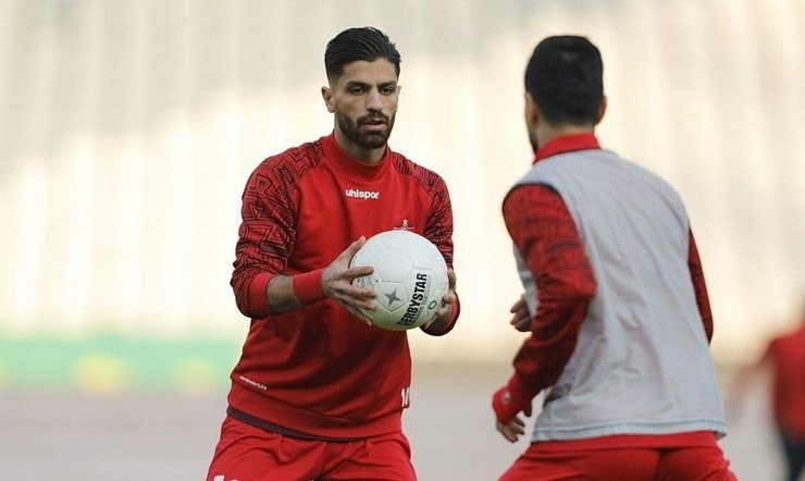 باشگاه پرسپولیس راضی شده قرارداد میلاد سرلک را تا دو برابر افزایش دهد، اما این ملی‌پوش همچنان از تمدید قرارداد با باشگاهش خودداری می‌کند.