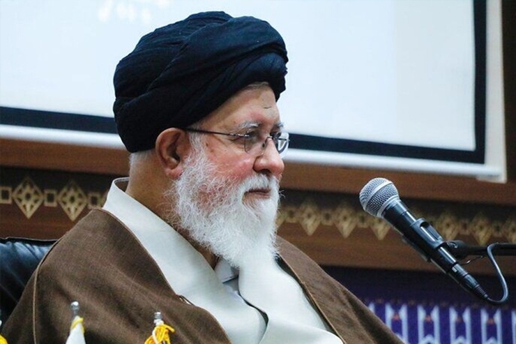 نماینده ولی فقیه در خراسان رضوی گفت: باید هوشیار بود تا دشمن بر محتوای فقهی و علمی حوزه‌های علمیه نفوذ نکند.