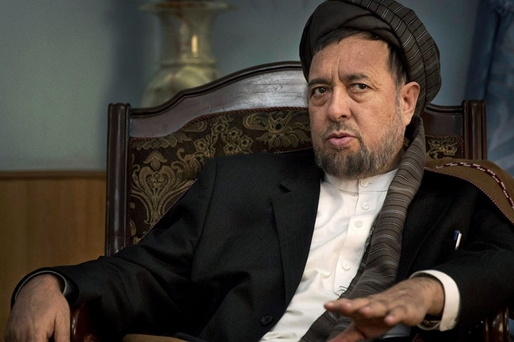 محمد محقق از چهره‌های سیاسی شیعیان افغانستان گفت: در دانشگاه بامیان آموزش فقه حنفی جایگزین فقه جعفری شده‌ است.