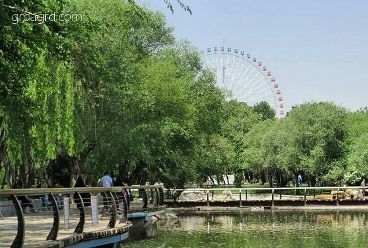 اصلاح الگوی کاشت و بهینه سازی مصرف آب در دستور کار مدیریت فضای سبز مشهد.