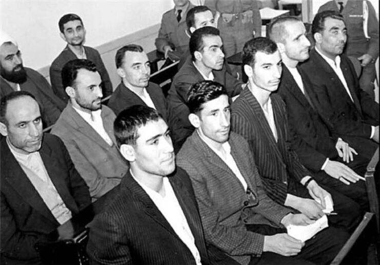 ترور حسنعلی منصور، نخست‌وزیر جوان رژیم پهلوی، به‌دست مؤتلفه اسلامی، ضربه بزرگی در مسیر مبارزات مردم ایران علیه شاه محسوب می‌شد و اعدام ضاربان منصور، انگیزه مبارزه جریان مذهبی ایران را افزایش داد.