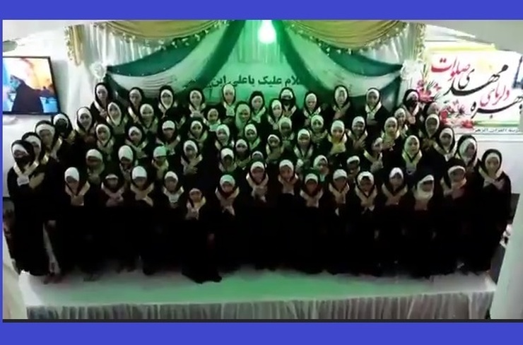 اجرای سرود «سلام فرمانده» توسط دختران نوجوان در قندهار مورد توجه کاربران فضای مجازی قرار گرفته است.