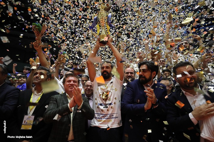 جام قهرمانی پیکان در رقابت‌های والیبال باشگاه‌های مردان آسیا، امروز طی مراسمی تقدیم آستان قدس رضوی در آخرین روز دهه کرامت خواهد شد.
