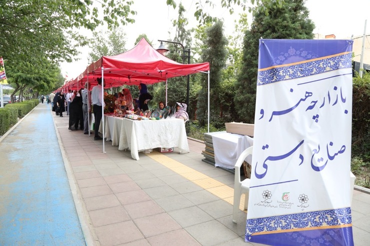 مدیرعامل سازمان ساماندهی مشاغل شهری و فرآورده‌های کشاورزی از راه‌اندازی جمعه بازار هنر و صنایع‌دستی در مشهد خبر داد.