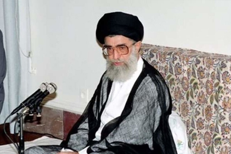 به‌ مناسبت شبهه محمد هاشمی درباره محل سکونت حضرت آیت‌الله خامنه‌ای در اوایل دوران رهبری، خاطره‌ای از برادر عروس رهبر معظم انقلاب بازخوانی می‌شود.