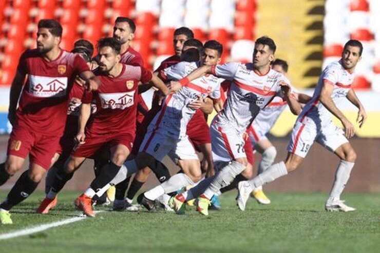 به خاطر آلودگی هوا، بازی شهرخودرو و پرسپولیس که قرار بود امشب برگزار شود، لغو شد.