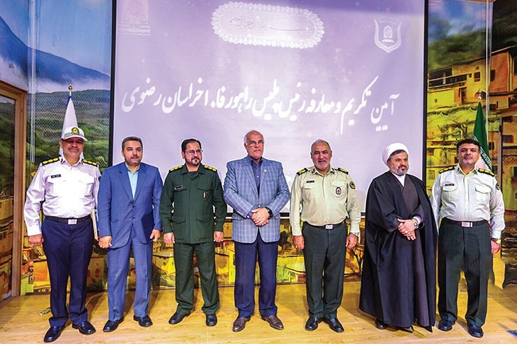 معاون شهردار مشهد در جریان مراسم تکریم و معارفه رئیس پلیس راهور خراسان رضوی از نصب دوربین به جای سازه عوارضی مشهد خبر داد.