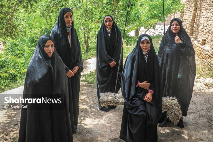 یک روز با خواهران اسحاقی در روستای فرخد خراسان رضوی که محصولاتشان به سراسر کشور راه یافته است.