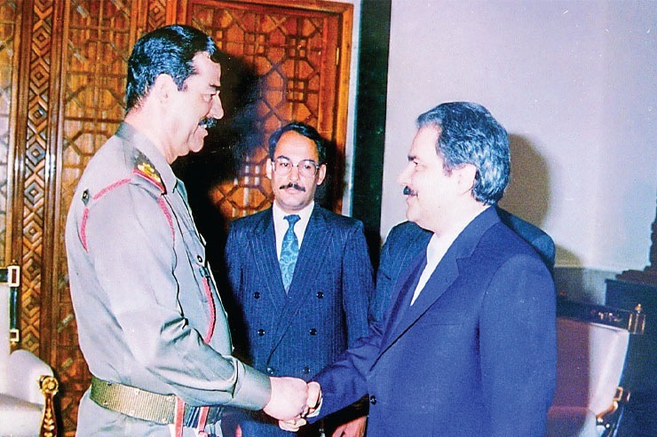سازمان مجاهدین خلق ایران که امروز در ادبیات سیاسی ایران با نام گروهک تروریستی منافقین شناخته می‌شود در شهریورماه سال ۱۳۳۴ توسط سه جوان دانشجو به نام محمد حنیف‌نژاد، سعید محسن و علی‌اصغر بدیع‌زادگان که از فعالان جریان جبهه ملی و نهضت آزادی بودند با شعار مبارزه با رژیم پهلوی و امپریالیسم آمریکا شکل گرفت.