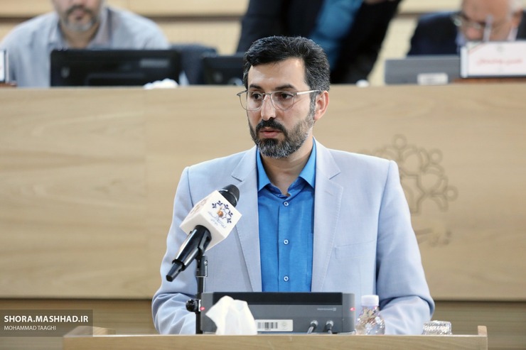 رئیس کمیسیون اقتصادی، سرمایه گذاری و مشارکت‌های شورای اسلامی مشهد مقدس بیان کرد: در جریان الحاق ۴۰۰ هکتار از اراضی لشکر همیشه پیروز ۷۷ خراسان که نامی مزین به نام ثامن الائمه علیه السلام است، پیروزی دیگری به نفع مردم رقم خورد، در اولین قدم اتفاق مبارک و به یادماندنی بازگشایی بخشی از معابر پادگان ارتش رخ داد.