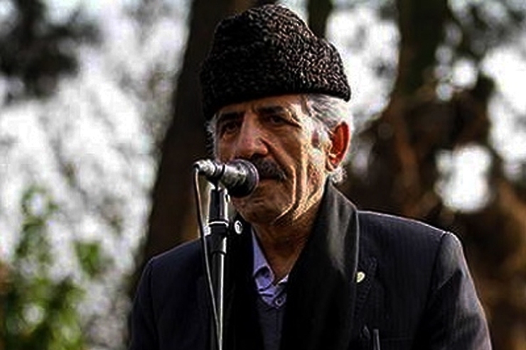 محمدعلی کریمخانی مداح اهل بیت (ع) و خواننده قطعه مشهور «آمدم‌ای شاه پناهم بده» ساعتی پیش در ۷۱ سالگی درگذشت.