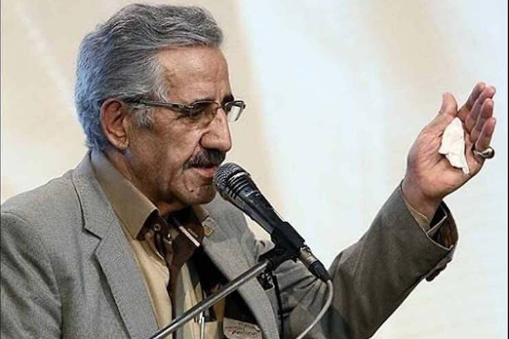 مرحوم محمدعلی کریمخانی در برنامه خندوانه: عروسی هم می‌رم داماد میاد می‌گه اون امام رضا رو بخون.