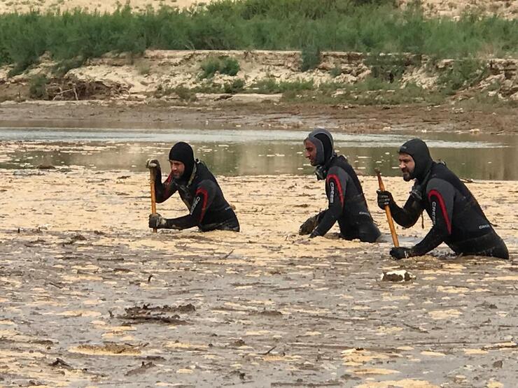 سرپرست آتش نشانی شهرداری مشهد از اعزام تیم غواصی این سازمان به سد قره تیکان شهرستان کلات برای یافتن «ریحانه» دختر مفقود شده، خبر داد.