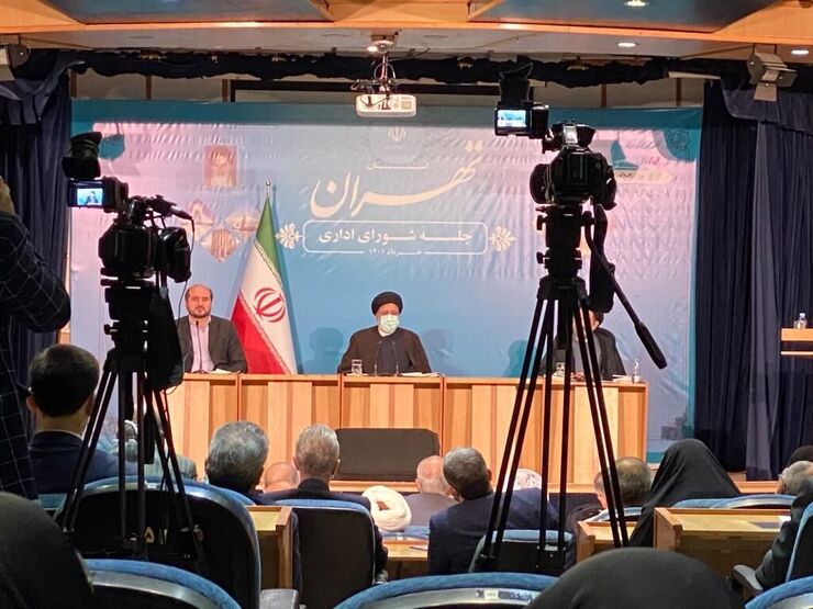  رئیس‌جمهور گفت: همراهی مردم سرمایه بزرگ دولت است و باید این سرمایه ارج نهاده شود یعنی تلاش بر حل مشکلات مردم و کاهش آن به حداقل داشته باشیم.