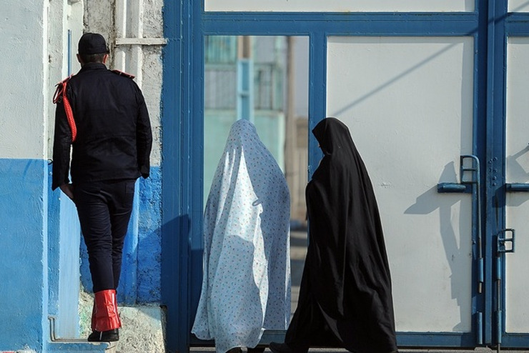مدیرعامل انجمن حمایت از خانواده زندانیان مشهد در تشریح کمک‌های این انجمن به صورت آماری اعلام می‌کند: در سال ۱۴۰۰ در مجموع ۴۵۳۴ مشاوره و راهنمایی و معاضدت قضایی برای خانواده زندانیان نیازمند انجام شده است.
