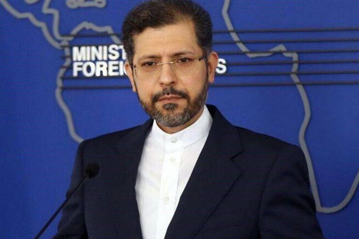سخنگوی وزارت خارجه گفت: ایران با هرگونه اقدام نظامی و توسل به زور در خاک دیگر کشورها، به منظور حل و فصل اختلافات فیمابین مخالف است و آن را ناقض تمامیت ارضی و حاکمیت ملی این کشورها مى‌داند.