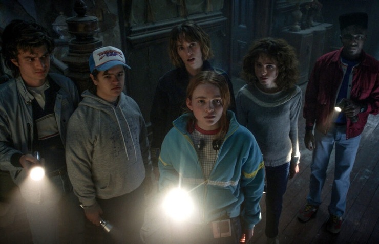 نتفلیکش تریلر بخش پایانی فصل چهارم سریال «چیزهای عجیب» Stranger Things را منتشر کرد. بخش دوم این سریال دو قسمت دارد که زمان هرکدام بیش از دو ساعت خواهد بود.