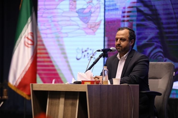 وزیر اقتصاد گفت: اگر کسی مالیات اضافه می‌دهد، سازمان مالیاتی حق ندارد به اسم مالیات بر صفر از اصناف، مالیات بیشتر طلب کند و اگر موردی بود از طریق وزارت پیگیری می‌کنیم.