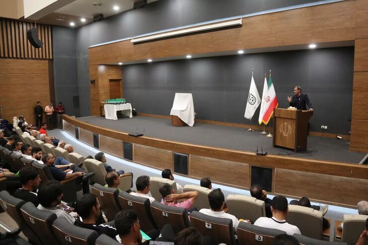 رئیس دپارتمان جوانان فدراسیون فوتبال گفت: عده‌ای می‌خواهند نفوذ کرده و نزدیکان خود را وارد فوتبال کنند، اما تا روزی که در فدراسیون فوتبال هستیم اجازه نخواهیم داد این اتفاق رخ دهد.