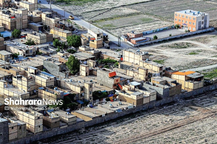 مدیرعامل شرکت بازآفرینی شهری ایران از تشکیل بیش از ۴ هزار پرونده برای سنددارکردن سکونتگاه‌های غیررسمی مشهد خبر داده و گفته است که بیش از پانصد خانه نیز سند دریافت کرده اند.