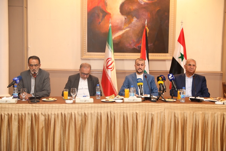 وزیر امور خارجه ایران در ادامه برنامه‌های خود در دمشق، با رهبران گروه‌های فلسطینی مستقر در سوریه دیدار و گفت‎‌وگو کرد.