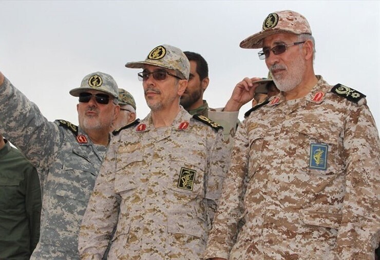 رئیس ستادکل نیروهای مسلح با بیان اینکه خوشبختانه امنیت پایدار در کشور حاکم است، گفت: در زمین و هوا شرارت و تحرکات دشمنان را رصد می‌کنیم.