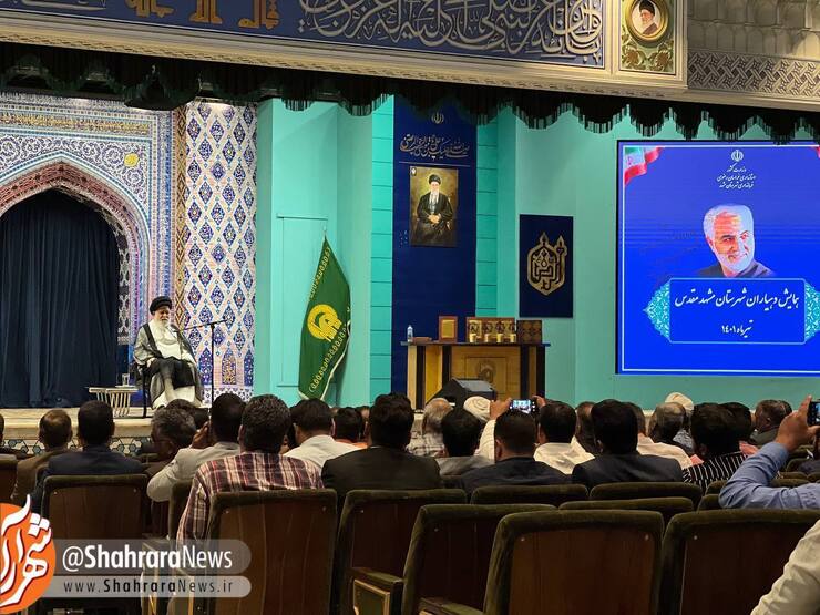 امام جمعه مشهد گفت: روستا کانون نزول برکات الهی بوده است. حاکمیت فکری و معنوی در جامعه ساده روستایی دین مداری و اعتقاد بوده، در دوران قاجار معیار انتخاب بزرگ روستا و کدخدا دین‌مداری و ارزش‌مداری بوده است.