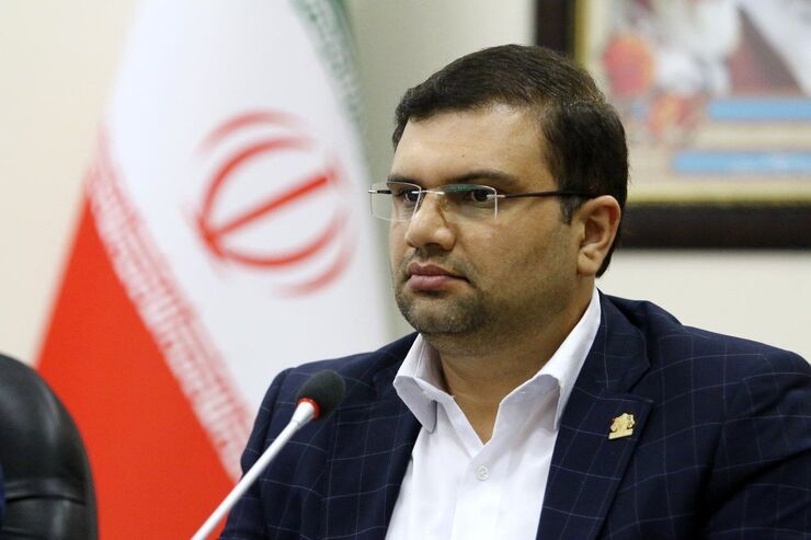 سخنگوی فدراسیون فوتبال گفت: قرارداد ۶۵۰ هزار یورویی اسکوچیچ را تایید نمی‌کنم، اما قرارداد مربیان خارجی تیم ملی از ریال به دلار تغییر کرد.