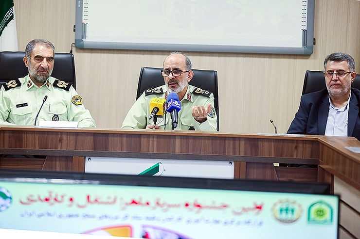 فرمانده قرارگاه مهارت‌آموزی سربازان ستادکل نیرو‌های مسلح از برگزاری اولین جشنواره سرباز ماهر؛ اشتغال و کارآمدی به میزبانی فراجا در ۲۳ تیرماه سال جاری خبر داد.