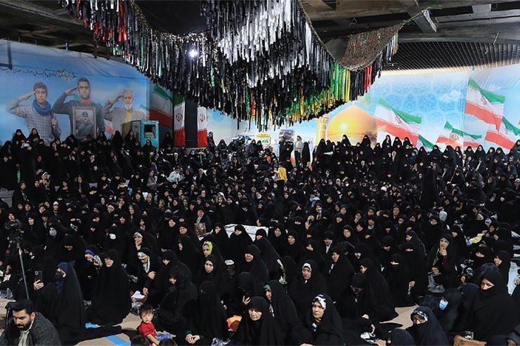 روایتی از آیین «چله کلیمیه» که هر صبح در مزار شهدای گمنام عرصه میدان‌شهدا مشهد برگزار می‌شود.