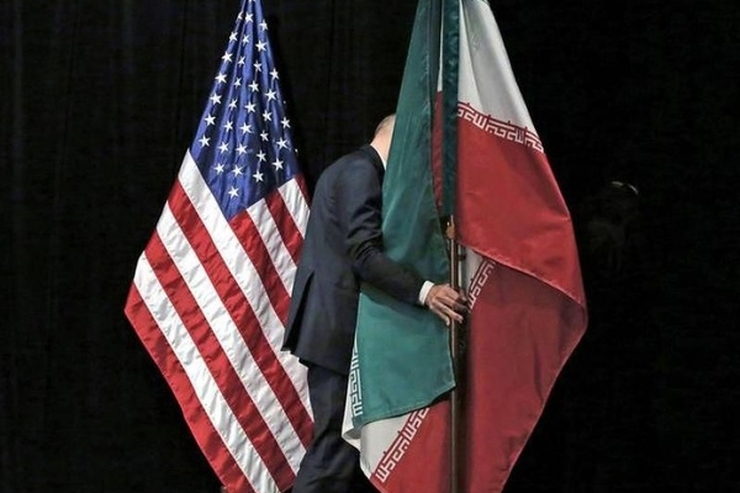 زیاده خواهی، مطالبه یک جانبه و عهدشکنی از خصوصیات‌ بارز روابط دیپلماتیک ایالات متحده و کشور‌های اروپایی با ایران بوده است و به نظر می‌رسد همین موارد می‌تواند دلایل بی‌اعتمادی ایران به آمریکا در مذاکرات هسته‌ای باشد.
