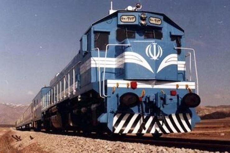 در راستای تکریم زائران مشهد مقدس، خدمت رسانی به مردم شریف استان و افزایش ظرفیت مسافری مسیر یزد مشهد و بالعکس، سیر قطار مسافری در این مسیر، همه روزه شد.