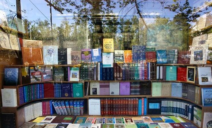 میانگین قیمت هر کتاب در سال گذشته ۵۰۶ هزار و ۲۴ ریال ثبت شده که امسال، افزایش ۵۳ درصدی را تجربه کرد. در سه ماه اول سال ۱۴۰۰ میانگین قیمت هر صفحه نیز ۳ هزار و ۵۹۰ ریال بوده که با ۴۲ درصد افزایش در سال ۱۴۰۱ به ۵ هزار و ۱۰۹ ریال رسید.