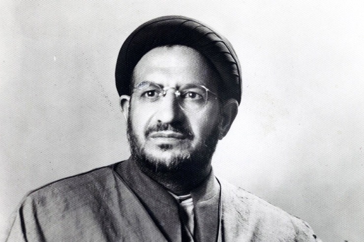 نواب احتشام رضوی، یکی از اعضای خاندانی است که نسل‌اندر نسل خادم آستان قدس رضوی هستند و سال‌ها به عنوان سرکشیک در ساختار آستانه حضور داشتنه‌اند. او یکی از چهره‌های تأثیرگذار واقعه مسجد گوهرشاد بوده است. آنچه می‌خوانید روایت اوست از این واقعه که با روایت بهلول گنابادی تفاوت‌های فاحشی دارد.