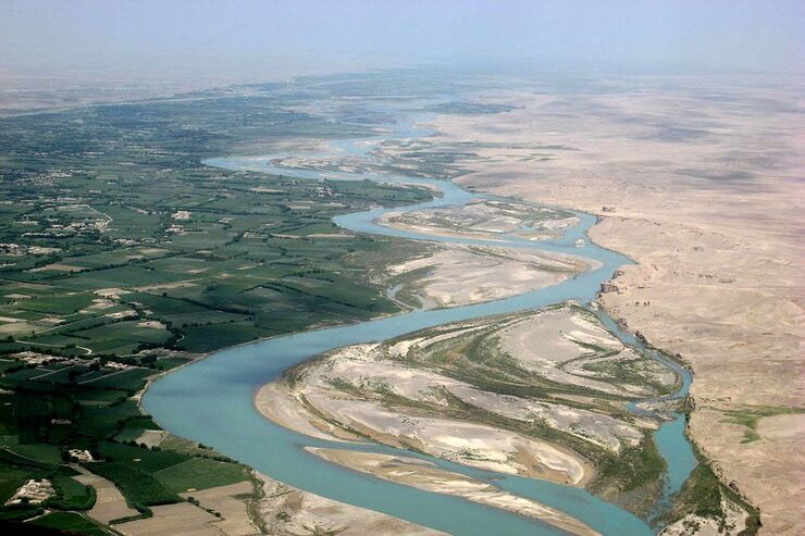 نماینده مردم زاهدان در مجلس گفت: ۸۲۰ میلیون مترمکعب میزان حق آبه‌ای است که باید از رودخانه هیرمند تامین شود اما افغانستان در این خصوص همکاری نمی‌کند.
