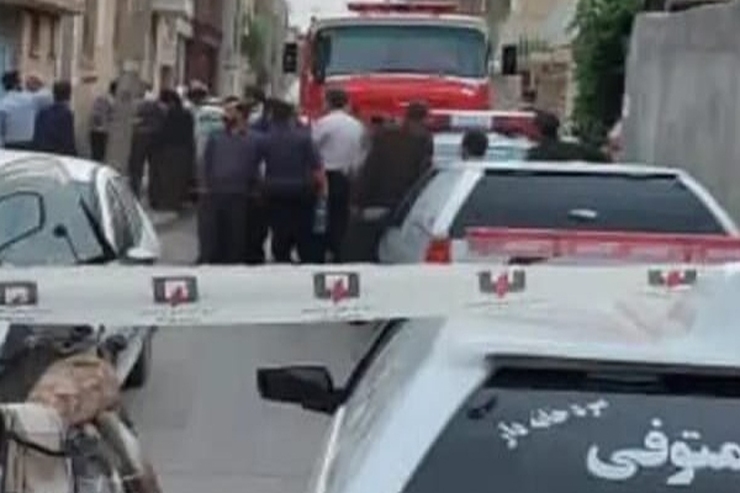 اجساد یک خانواده ۵نفری که بو گرفته و بر دار شده‌اند، در زیرزمین خانه‌ای واقع در نجف آباد اصفهان کشف شد.