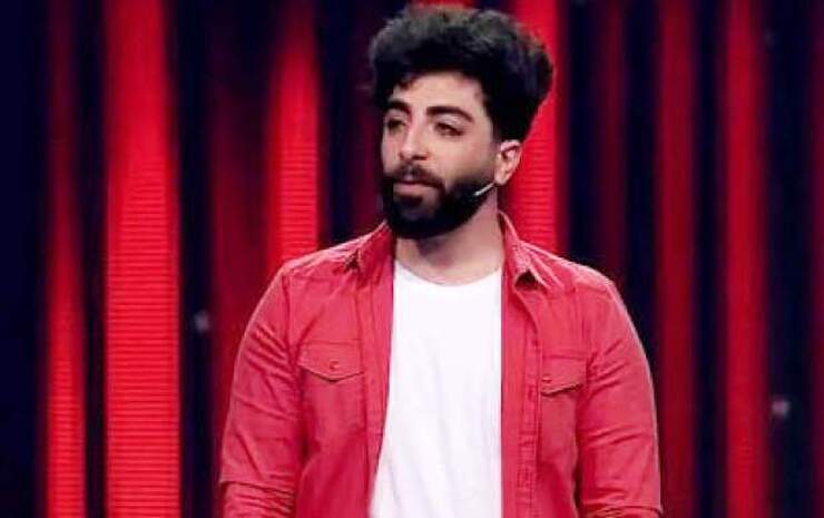 استندآپ کمدی پیمان ابراهیمی پسر خوش ذوق و بانمک اصفهانی در فینال امشب عصر جدید ۳.