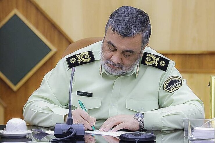 فرمانده کل انتظامی جمهوری اسلامی در پیامی از بذل توجه و حمایت فرمانده معظم کل قوا از عملکرد موفقیت‌آمیز پلیس در کشف سرقت اخیر صندوق امانات بانک ملی تشکر و قدردانی کرد.