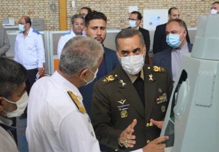 وزیر دفاع مهم‌ترین اولویت در وزارت دفاع را تقویت توان رزم نیرو‌های مسلح در مواجهه با تهدیدات دانست و گفت: بر ارتقای سامانه‌های دفاعی توجه ویژه داریم.